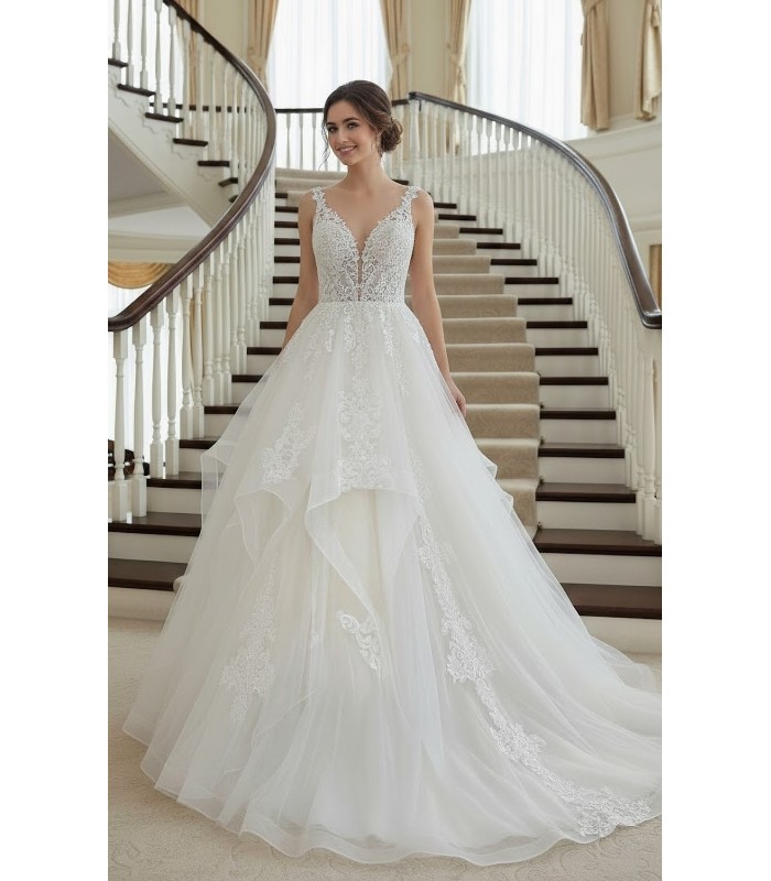 Romantic Plunge V-Neck Ball Gown with Tiered Tulle Skirt and Lace Appliqué - BLL-B34743