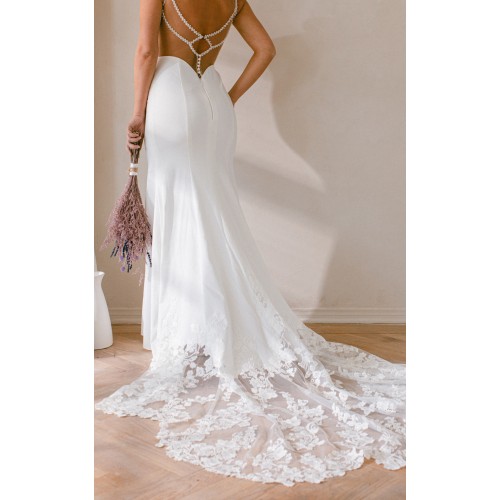 Fitted N Flare - Spaghetti Strap Crepe Wedding Dress with Cut-Out Lacy Train - LV-100B07S