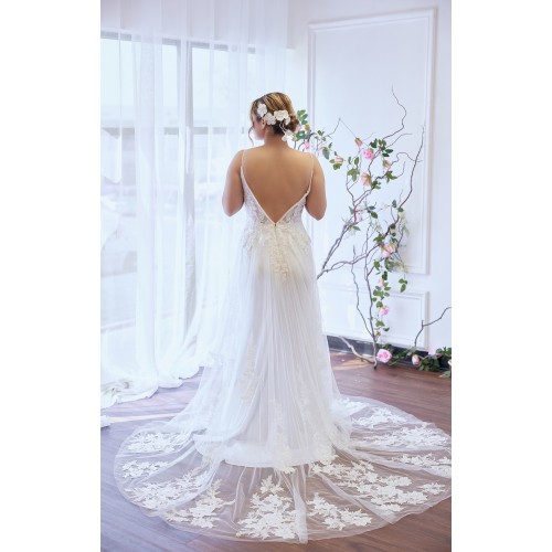 Fitted and Flare Plunge V-neck  Crystal Beaded Floral Lace Tulle Wedding Dress - OU-F1002