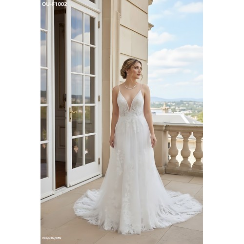 Fitted and Flare Plunge V-neck  Crystal Beaded Floral Lace Tulle Wedding Dress - OU-F1002